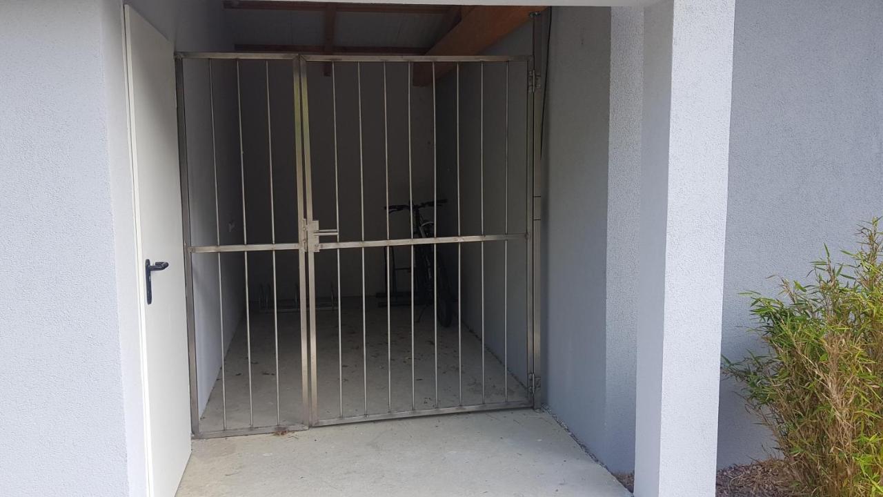 Travelers Home Hasloch  Exteriör bild