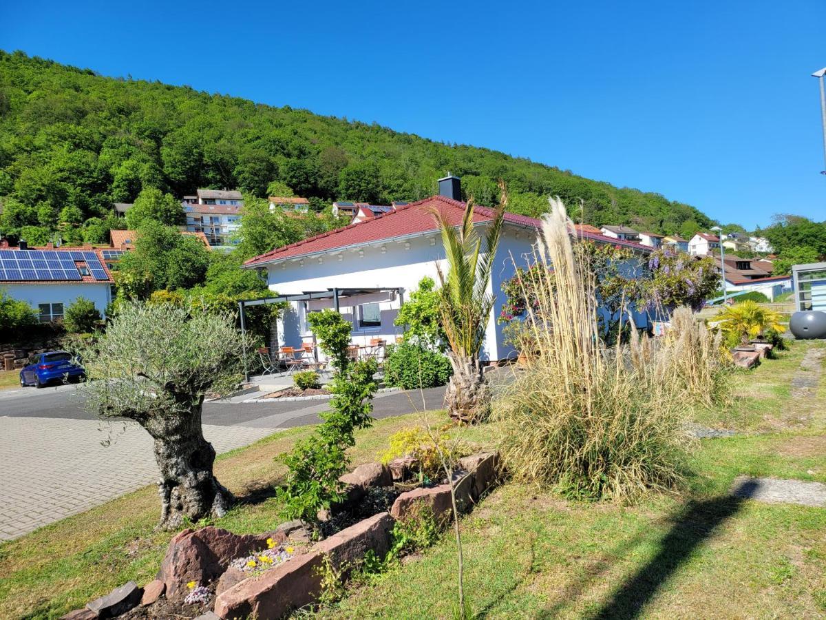 Travelers Home Hasloch  Exteriör bild
